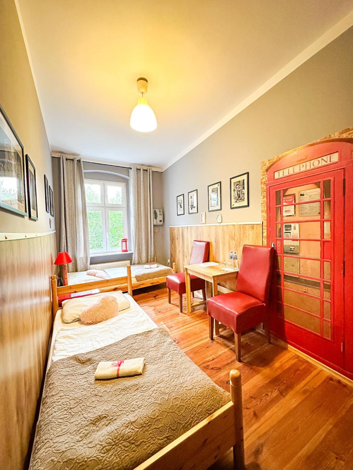 Explorer Hostel & Apartment Stare Miasto Old Town 24H พอซนาน ภายนอก รูปภาพ